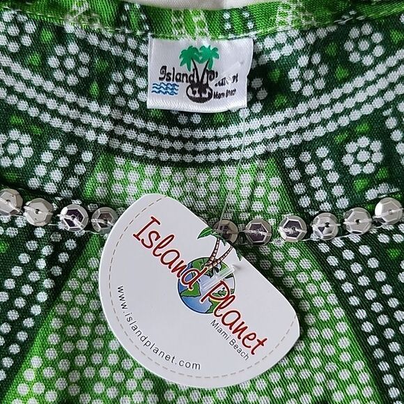 Island Planet Beach Coverup - Picture 13 of 15